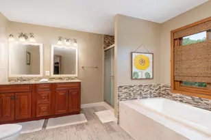 18511 Maple Leaf Dr, Eden Prairie, MN 55346 - Photo 43