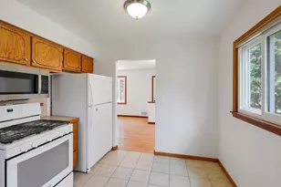33 Greenway Ave N, Oakdale, MN 55128 - Photo 11
