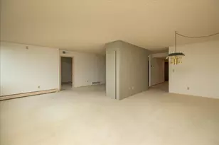 600 4th St SW, Rochester, MN 55902 - Photo 5