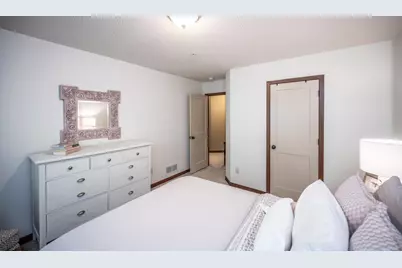 8619 Lake Riley Drive, Chanhassen, MN 55317 - Photo 27