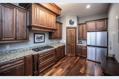 8619 Lake Riley Drive, Chanhassen, MN 55317 - Photo 47