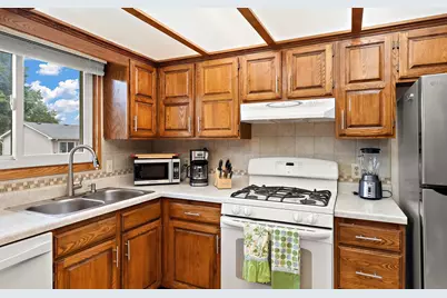 5241 Vera Cruz Avenue N, Crystal, MN 55429 - Photo 11