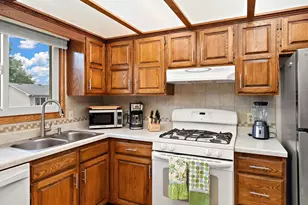 5241 Vera Cruz Ave N, Crystal, MN 55429 - Photo 11