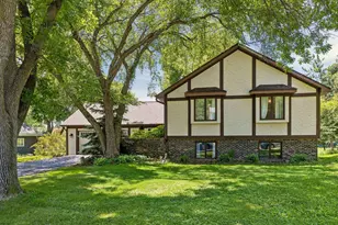 14315 Wedgeway Ct, Eden Prairie, MN 55346 - Photo 3