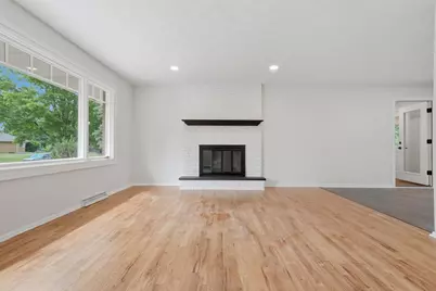 2618 Southlawn Drive, Maplewood, MN 55109 - Photo 9