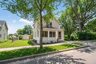 776 Andrew St, Saint Paul, MN 55107 - Photo 1