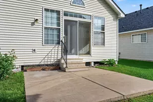 442 Meadowood Ln, Burnsville, MN 55337 - Photo 3