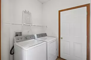 442 Meadowood Ln, Burnsville, MN 55337 - Photo 37