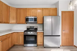 442 Meadowood Ln, Burnsville, MN 55337 - Photo 7