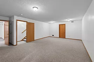 442 Meadowood Ln, Burnsville, MN 55337 - Photo 29