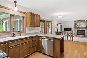 4085 Deerwood Trail, Eagan, MN 55122 - Photo 13