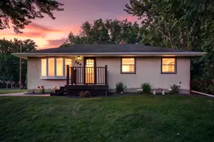 784 Mary St N, Maplewood, MN 55119 - Photo 1