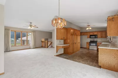 2073 Lydia Avenue E, Maplewood, MN 55109 - Photo 5