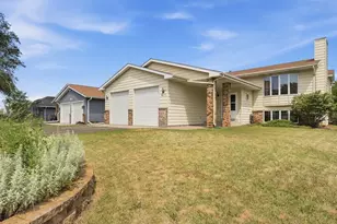 2073 Lydia Ave E, Maplewood, MN 55109 - Photo 1
