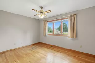 2073 Lydia Ave E, Maplewood, MN 55109 - Photo 17