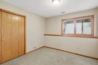 2073 Lydia Avenue E, Maplewood, MN 55109 - Photo 21
