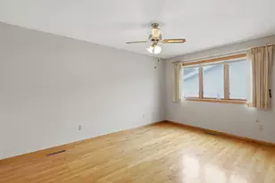 2073 Lydia Ave E, Maplewood, MN 55109 - Photo 15