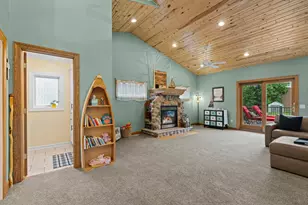 456 Vadnais Rd, Vadnais Heights, MN 55127 - Photo 13