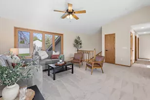 1193 Shawmut St S, Shakopee, MN 55379 - Photo 5
