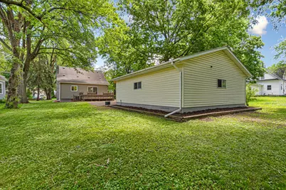 720 8th Avenue NW, Faribault, MN 55021 - Photo 9