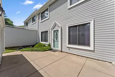 943 Sylvia Lane, Shoreview, MN 55126 - Photo 3