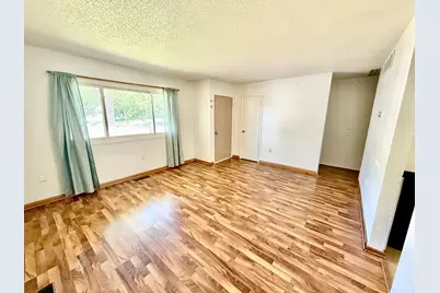 308 17th Street NW, Willmar, MN 56201 - Photo 3