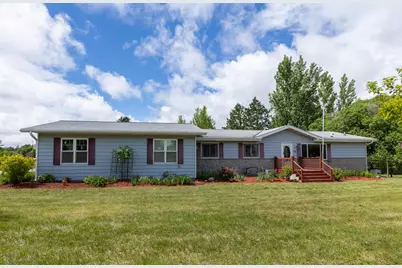 431 Main Street NW, Menahga, MN 56464 - Photo 1