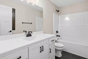 829 N Grant St, Ellsworth, WI 54011 - Photo 27