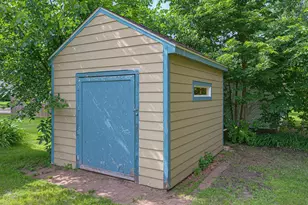 735 E 4th St, Litchfield, MN 55355 - Photo 21