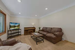 735 E 4th St, Litchfield, MN 55355 - Photo 3