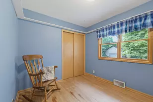 735 E 4th St, Litchfield, MN 55355 - Photo 11