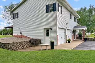 33434 Country Loop, Wadena, MN 56482 - Photo 3