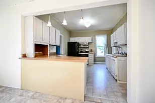 1051 W King St, Winona, MN 55987 - Photo 7