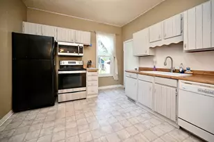 1051 W King St, Winona, MN 55987 - Photo 9