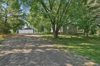 1054 County Road 6 NE, Stanchfield, MN 55080 - Photo 3