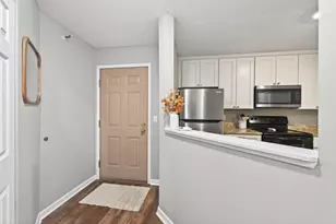 7606 York Ave S, Edina, MN 55435 - Photo 3
