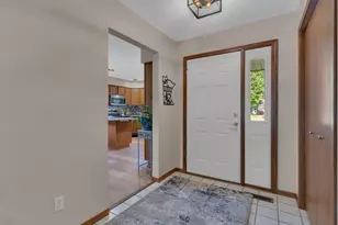2607 9th St SW, Willmar, MN 56201 - Photo 9