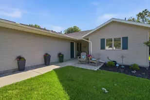 2607 9th St SW, Willmar, MN 56201 - Photo 5