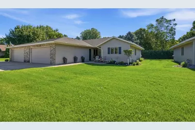 2607 9th Street SW, Willmar, MN 56201 - Photo 1