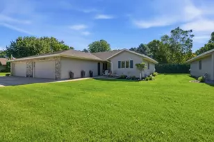2607 9th St SW, Willmar, MN 56201 - Photo 1