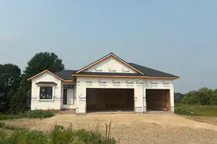 928 Milborne Ln NW, Rochester, MN 55901 - Photo 5