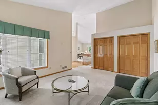 12795 Falcon Dr, Apple Valley, MN 55124 - Photo 9