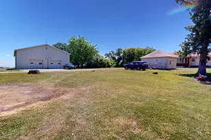101 Center St, Freeborn, MN 56032 - Photo 31