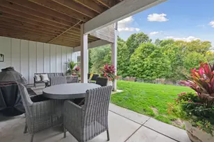 9810 Sky Ln, Eden Prairie, MN 55347 - Photo 85