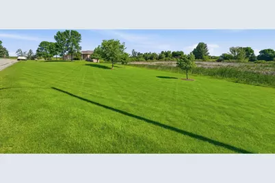126 57th Avenue NE, Willmar, MN 56201 - Photo 3