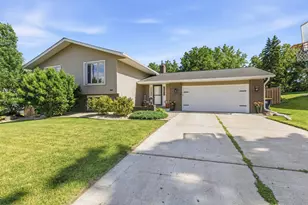 3005 W 135th St, Burnsville, MN 55337 - Photo 1