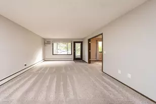 3917 Heritage Hills Dr, Bloomington, MN 55437 - Photo 7