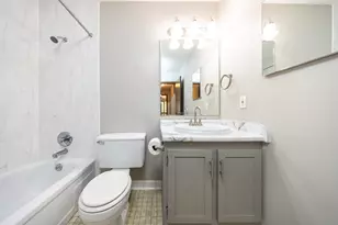 3917 Heritage Hills Dr, Bloomington, MN 55437 - Photo 15
