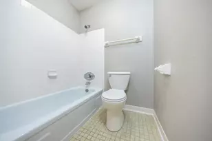 3917 Heritage Hills Dr, Bloomington, MN 55437 - Photo 13