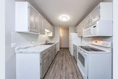 3917 Heritage Hills Drive #102, Bloomington, MN 55437 - Photo 3